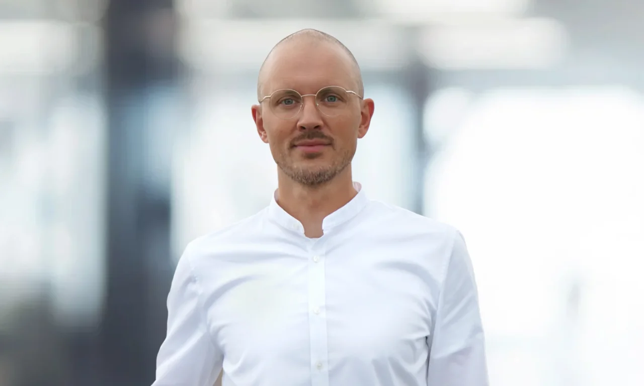 Referent auf der Konferenz - Pascal Laube Me_free (2).png