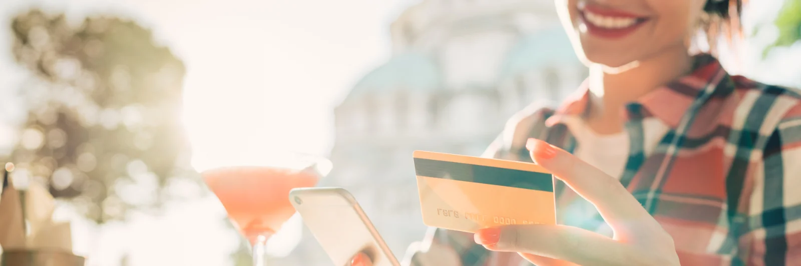 Mox ist eine App-basierte Bank, die den Umgang mit Geld einfacher und intuitiver macht, indem sie den Kunden Finanzwissen vermittelt und einen &quot;One-Stop-Shop&quot; für alle Bankdienstleistungen und Lifestyle-Belohnungen bietet. Dazu gehören zielgerichtete Ausgaben, Shopping-Rechner und unzählige Bankkarten.