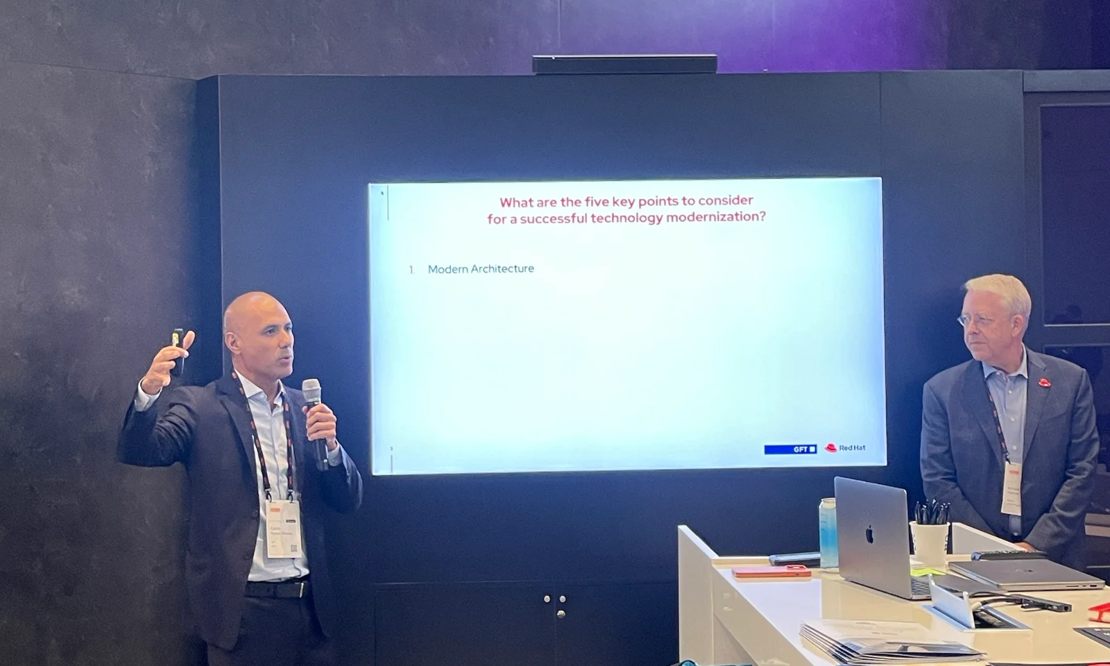 Sibos-Day 1-2-1764162648932.jpg