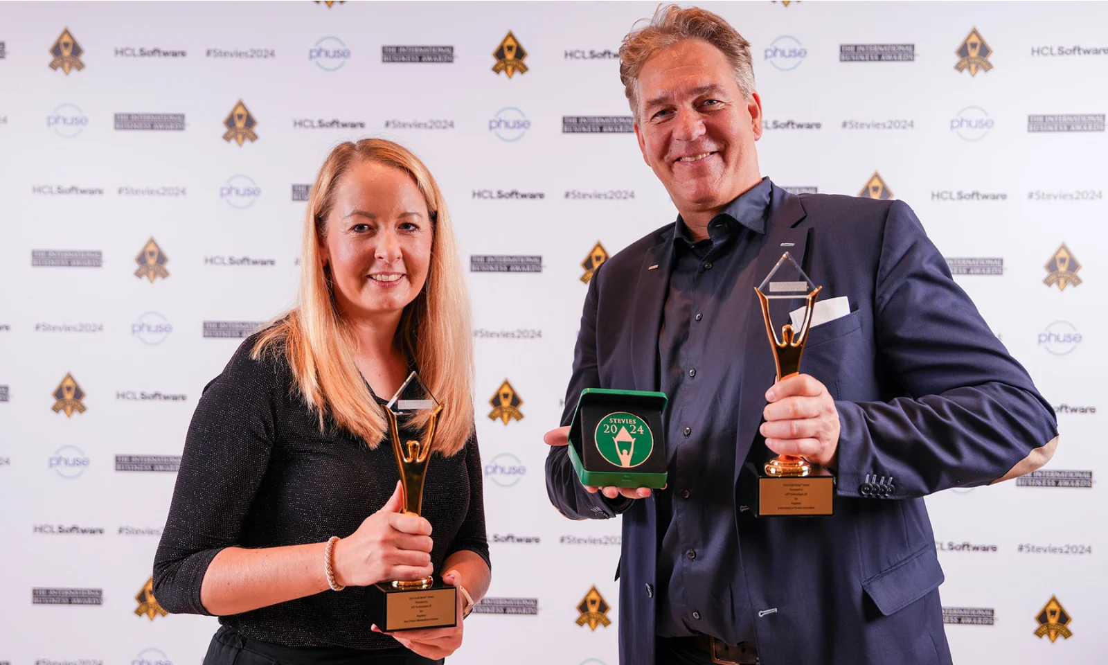 Kathrin Günther, COO of GFT's product business, and Jens-Thorsten Rauer, Group Chief Executive for Central and Western Europe, accepted the Stevie Awards for Engenion in Istanbul.