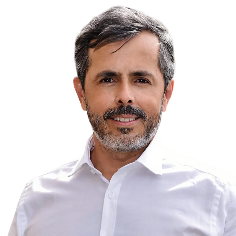 Ernesto Del Villar-Photoroom.png